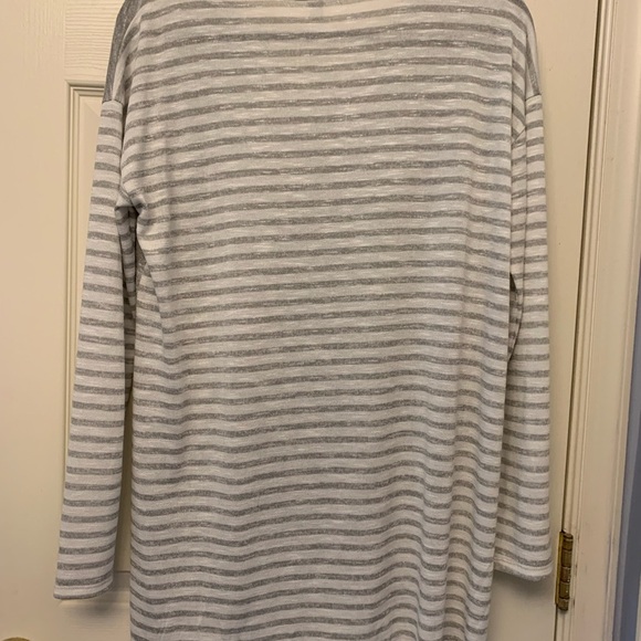 Gray and White Striped Long Sleeve Top Large - Picture 4 of 5